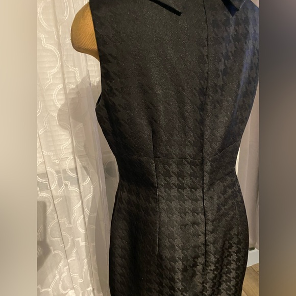 Tahari ASL Jacquard Print Envelope Collar Dress in Black - Picture 5 of 6